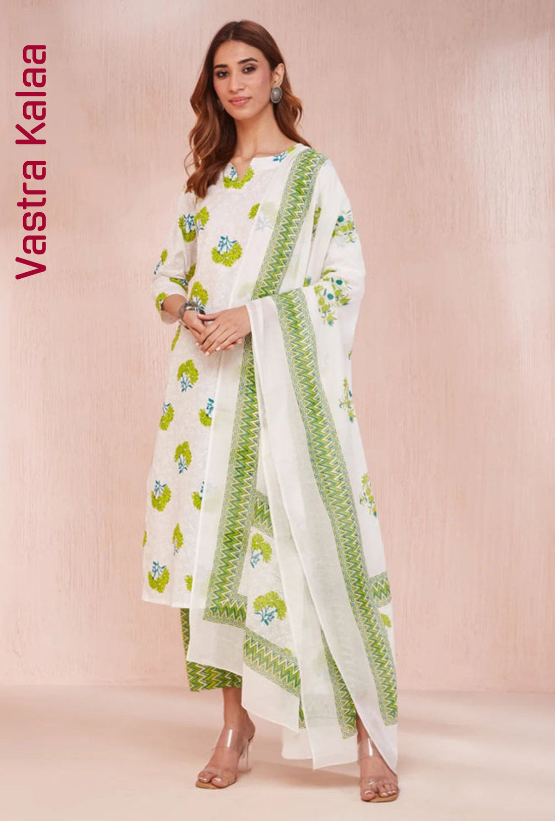 Poly Cotton White With Floral Print Of Green  Color Regular Round Neck Kurta