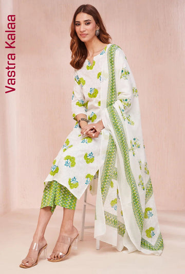 Poly Cotton White With Floral Print Of Green  Color Regular Round Neck Kurta