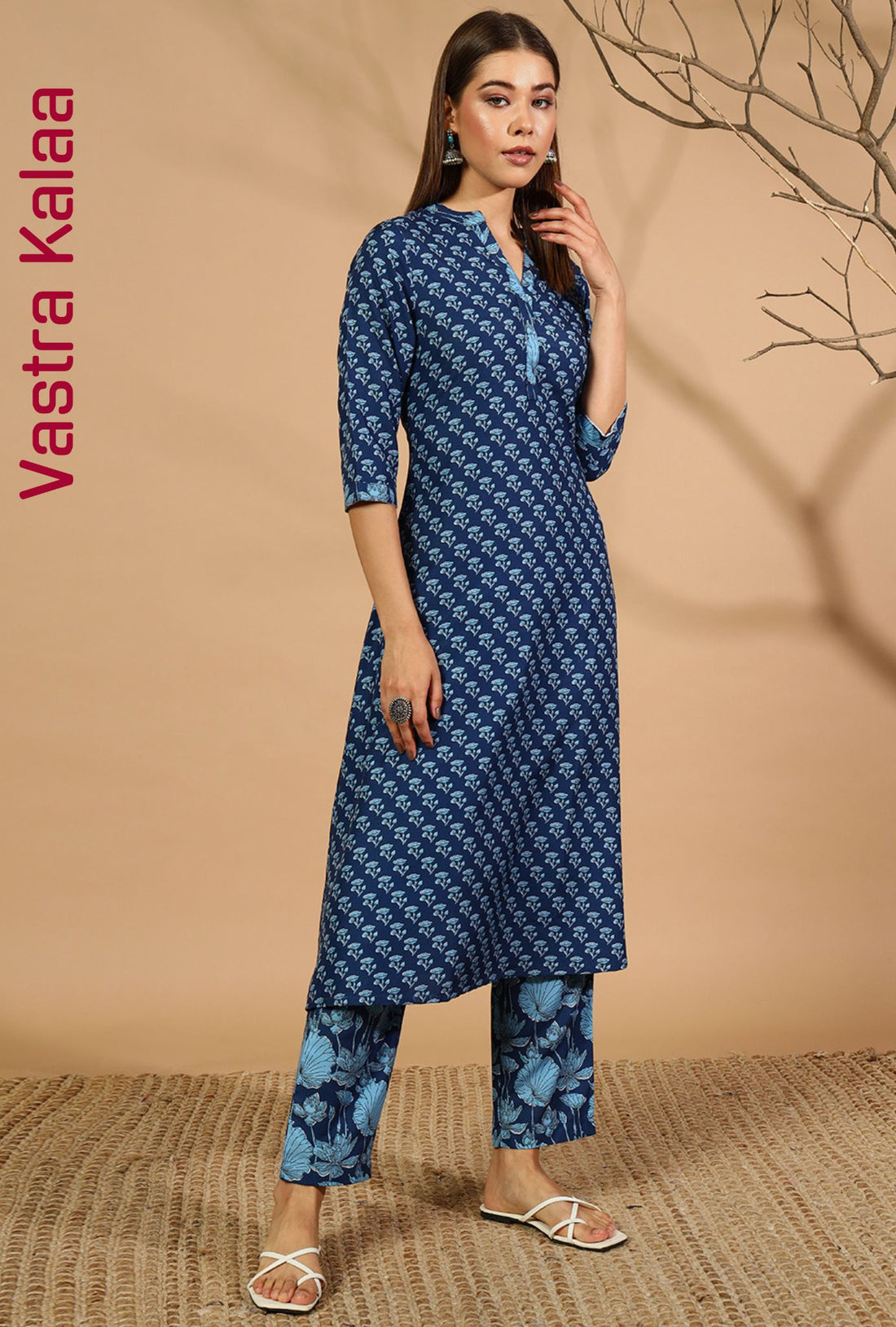 Poly Rayon Blue With Floral Pattern Regular V-Neck Kurta Set